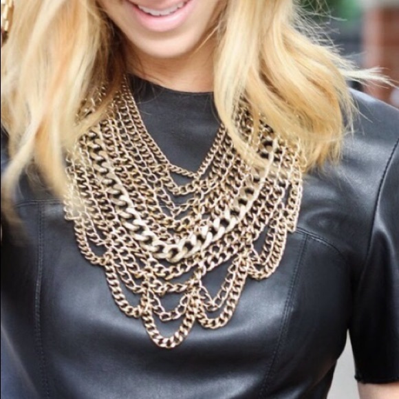 BaubleBar Jewelry - Baublebar Courtney Bib Necklace